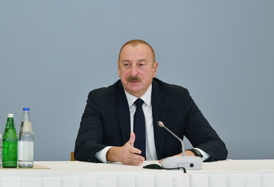 Президент Ильхам Алиев: Армения лишает себя возможности открытия всех коммуникаций с Азербайджаном