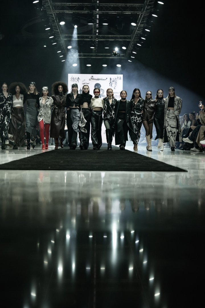 Baku Fashion Week 2023 – от элегантности и модернизма до петроглифов Гобустана (ФОТО)