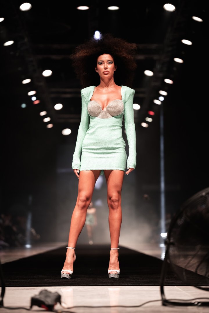 Baku Fashion Week 2023 – от элегантности и модернизма до петроглифов Гобустана (ФОТО)