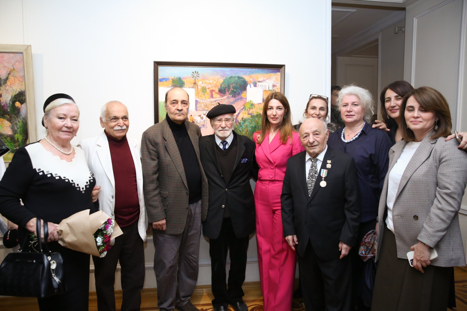 В Баку открылась выставка работ выдающегося художника, 95-летнего Тофига Агабабаева "Диалог со временем" (ФОТО)