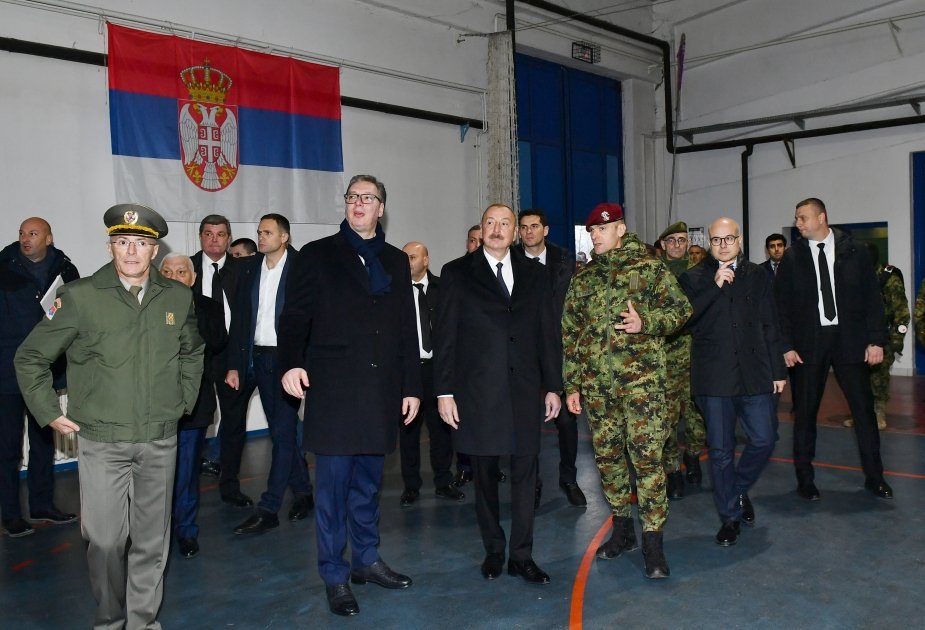 Президент Ильхам Алиев и Президент Александар Вучич осмотрели военную технику и оборудование (ФОТО)