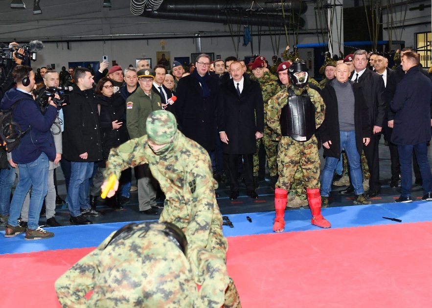 Президент Ильхам Алиев и Президент Александар Вучич осмотрели военную технику и оборудование (ФОТО)
