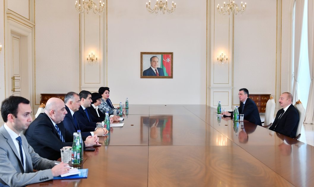 Президент Ильхам Алиев принял делегацию во главе с председателем парламента Грузии (ФОТО)