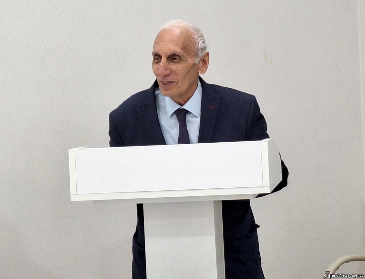 В Баку прошла презентация книги Севиль Гасановой "Hüseyn Cavidin ədəbi-bədii irsi mətbuatda" (ФОТО)