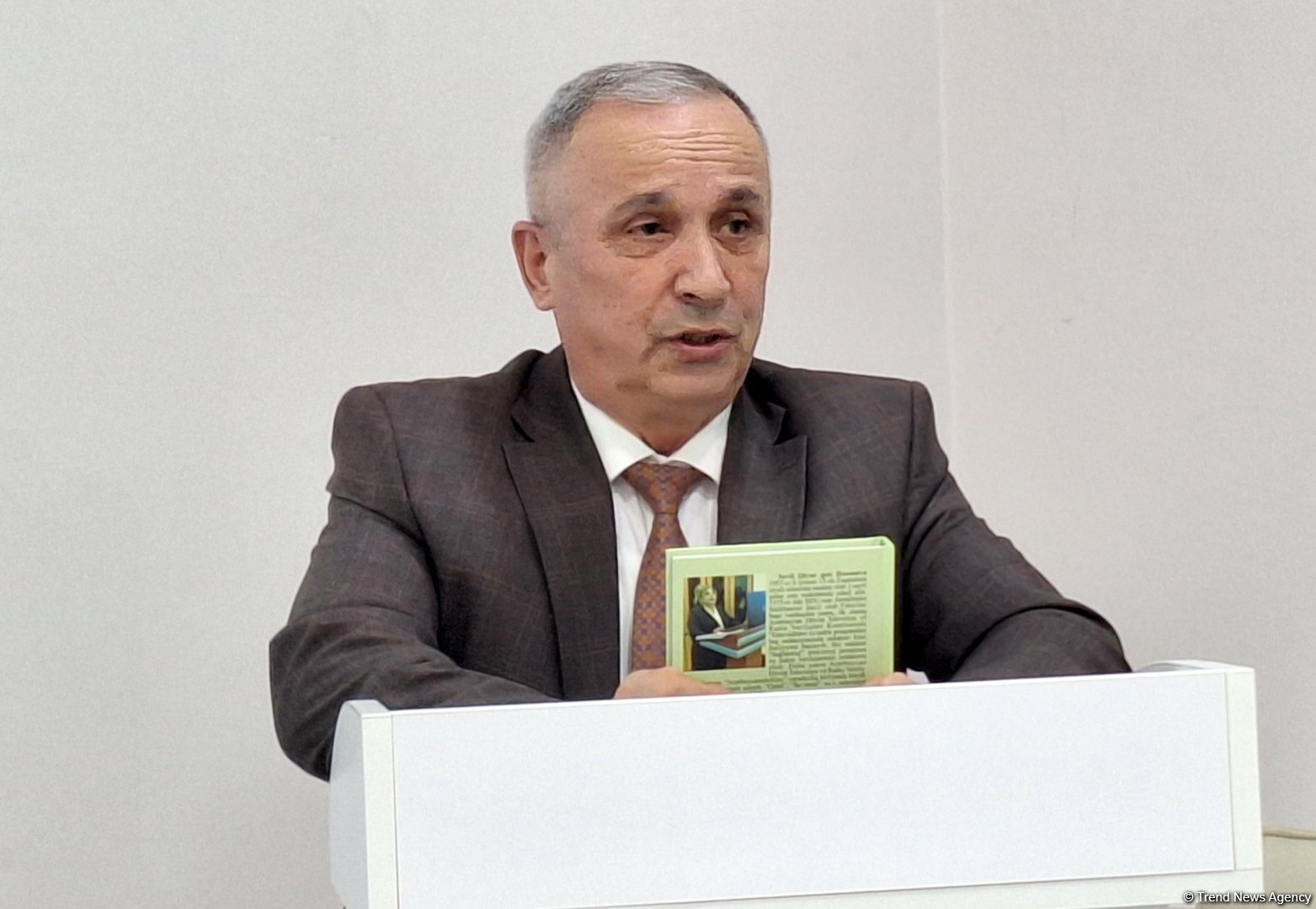 В Баку прошла презентация книги Севиль Гасановой "Hüseyn Cavidin ədəbi-bədii irsi mətbuatda" (ФОТО)