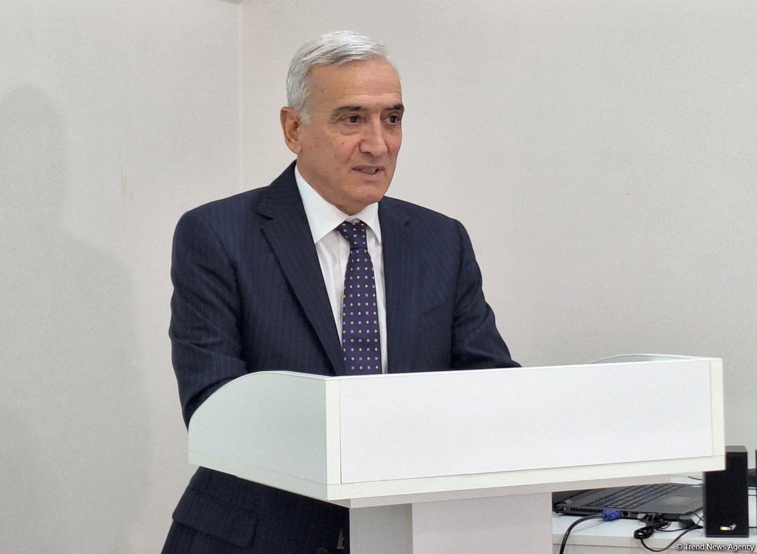 В Баку прошла презентация книги Севиль Гасановой "Hüseyn Cavidin ədəbi-bədii irsi mətbuatda" (ФОТО)
