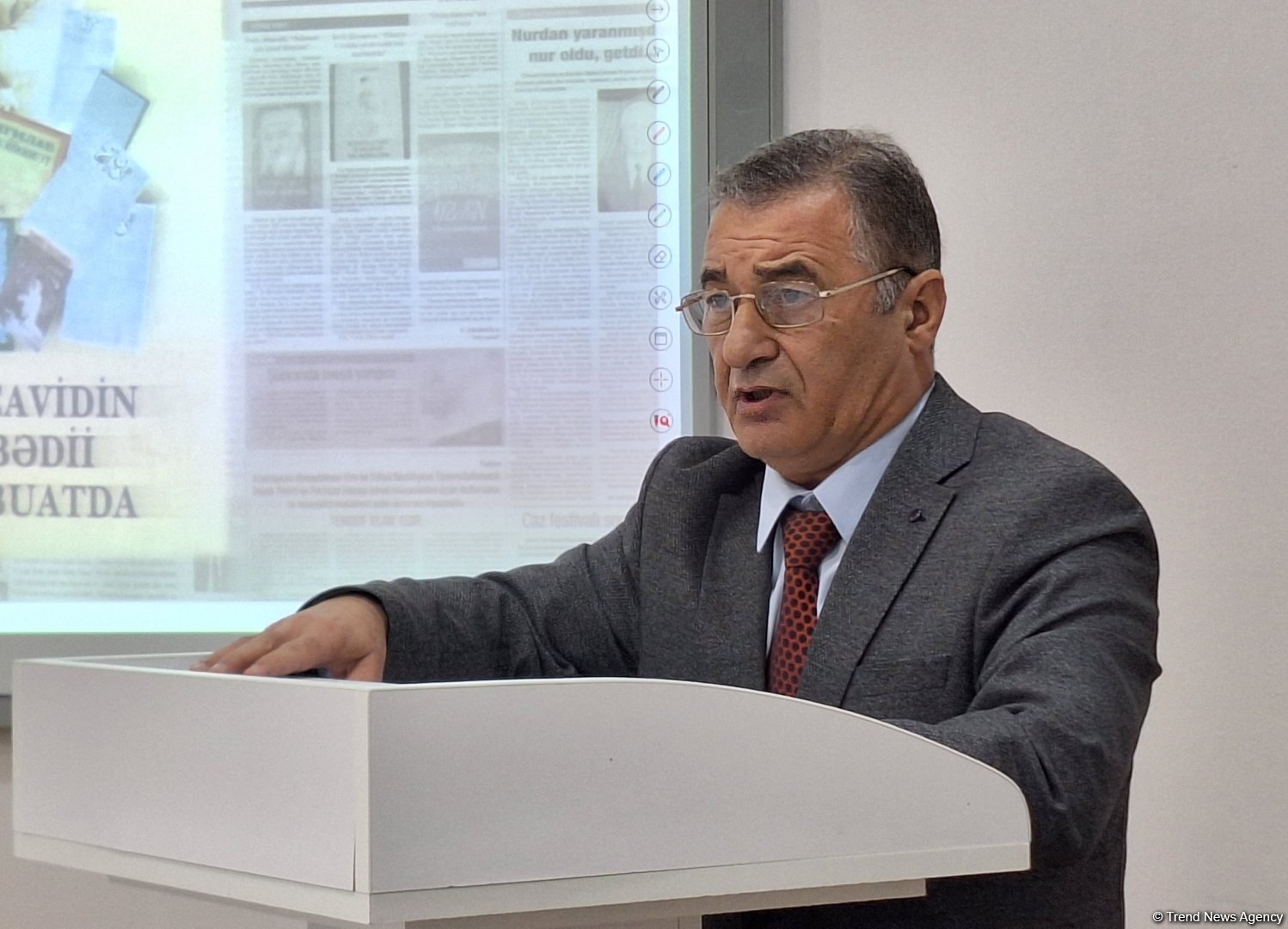 В Баку прошла презентация книги Севиль Гасановой "Hüseyn Cavidin ədəbi-bədii irsi mətbuatda" (ФОТО)