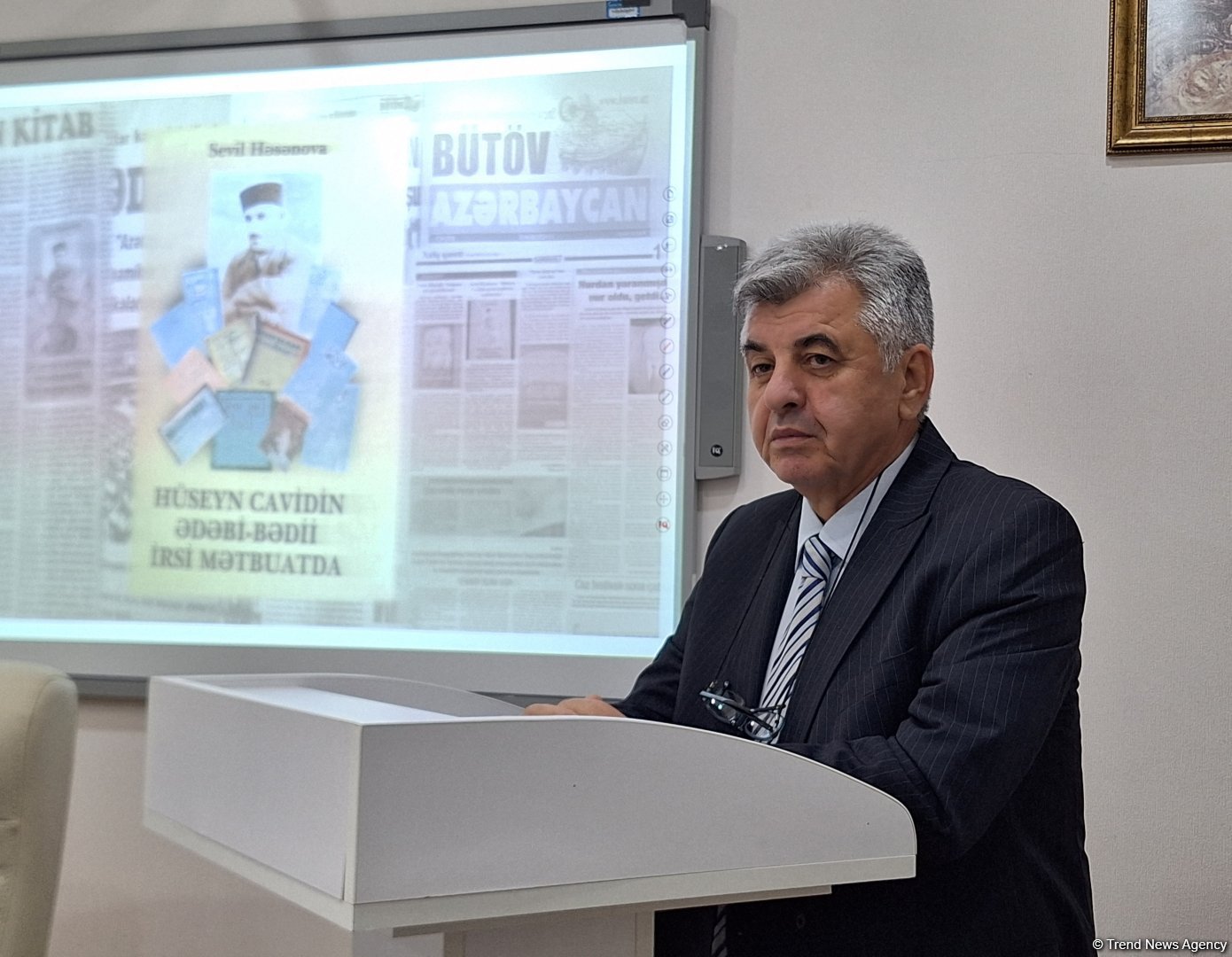 В Баку прошла презентация книги Севиль Гасановой "Hüseyn Cavidin ədəbi-bədii irsi mətbuatda" (ФОТО)
