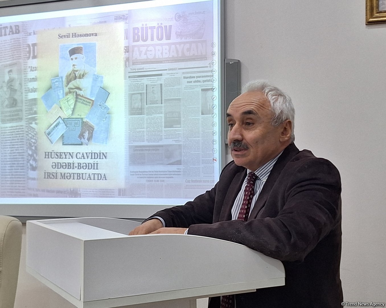 В Баку прошла презентация книги Севиль Гасановой "Hüseyn Cavidin ədəbi-bədii irsi mətbuatda" (ФОТО)