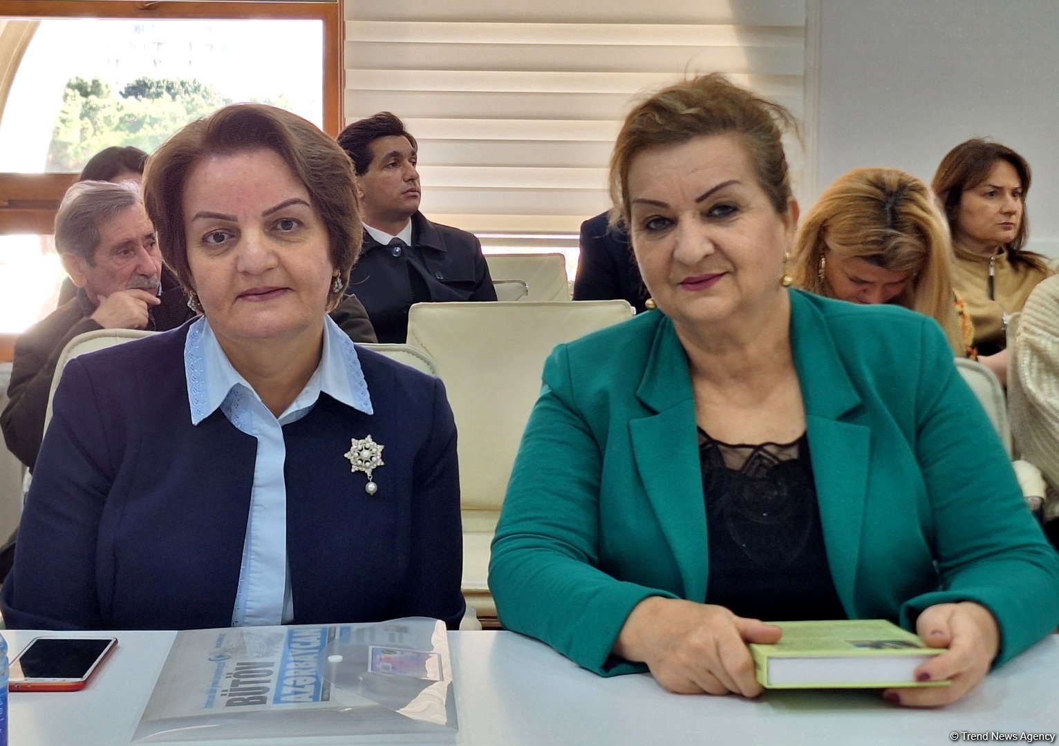 В Баку прошла презентация книги Севиль Гасановой "Hüseyn Cavidin ədəbi-bədii irsi mətbuatda" (ФОТО)
