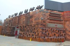 Урумчи глазами азербайджанца – Красная гора, Храм Красного света, крупнейший в мире базар, деликатесы (ВИДЕО, ФОТО)