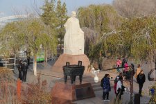 Урумчи глазами азербайджанца – Красная гора, Храм Красного света, крупнейший в мире базар, деликатесы (ВИДЕО, ФОТО)