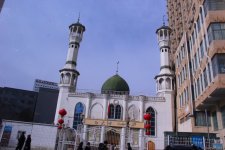 Урумчи глазами азербайджанца – Красная гора, Храм Красного света, крупнейший в мире базар, деликатесы (ВИДЕО, ФОТО)