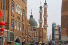 Урумчи глазами азербайджанца – Красная гора, Храм Красного света, крупнейший в мире базар, деликатесы (ВИДЕО, ФОТО)