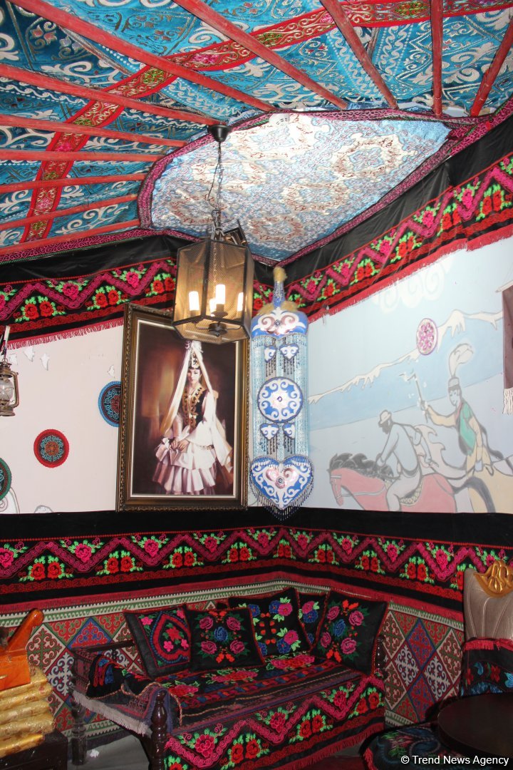 Урумчи глазами азербайджанца – Красная гора, Храм Красного света, крупнейший в мире базар, деликатесы (ВИДЕО, ФОТО)