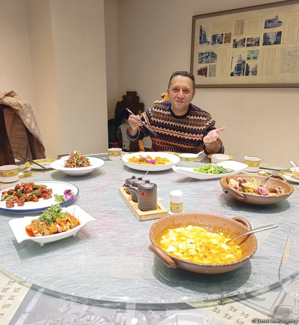 Урумчи глазами азербайджанца – Красная гора, Храм Красного света, крупнейший в мире базар, деликатесы (ВИДЕО, ФОТО)