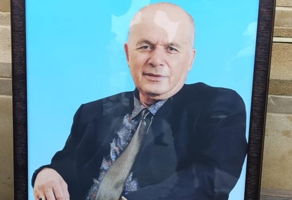 В Баку проходит церемония прощания с народным артистом Рамизом Меликом (ФОТО)