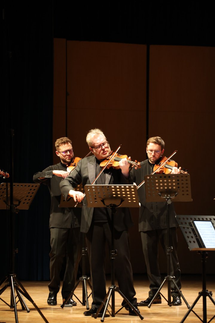 Две страны, два оркестра - Kremerata Baltika и Baku Chamber Orchestra. Грандиозный концерт в Анкаре (ФОТО)
