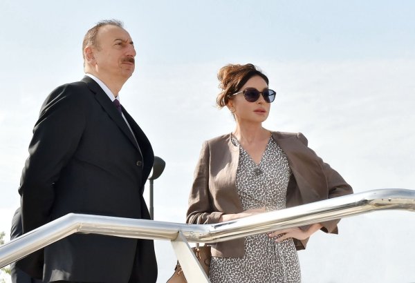 Президент Ильхам Алиев и Первая леди Мехрибан Алиева приняли участие в открытии Агдамского центра мугама