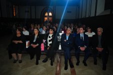 В Баку состоялся концерт в честь двух жемчужин Азербайджана -  сестер Фидан и Хураман Гасымовых (ВИДЕО, ФОТО)
