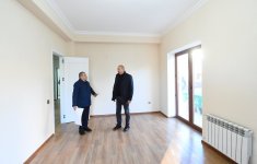President Ilham Aliyev examines construction works carried out in first new residential complex in Shusha (PHOTO)