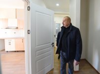 President Ilham Aliyev examines construction works carried out in first new residential complex in Shusha (PHOTO)