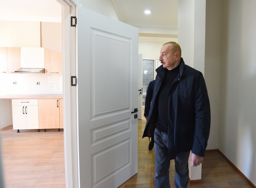 President Ilham Aliyev examines construction works carried out in first new residential complex in Shusha (PHOTO)