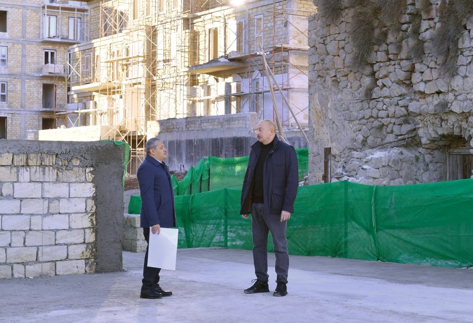 President Ilham Aliyev examines construction works carried out in first new residential complex in Shusha (PHOTO)
