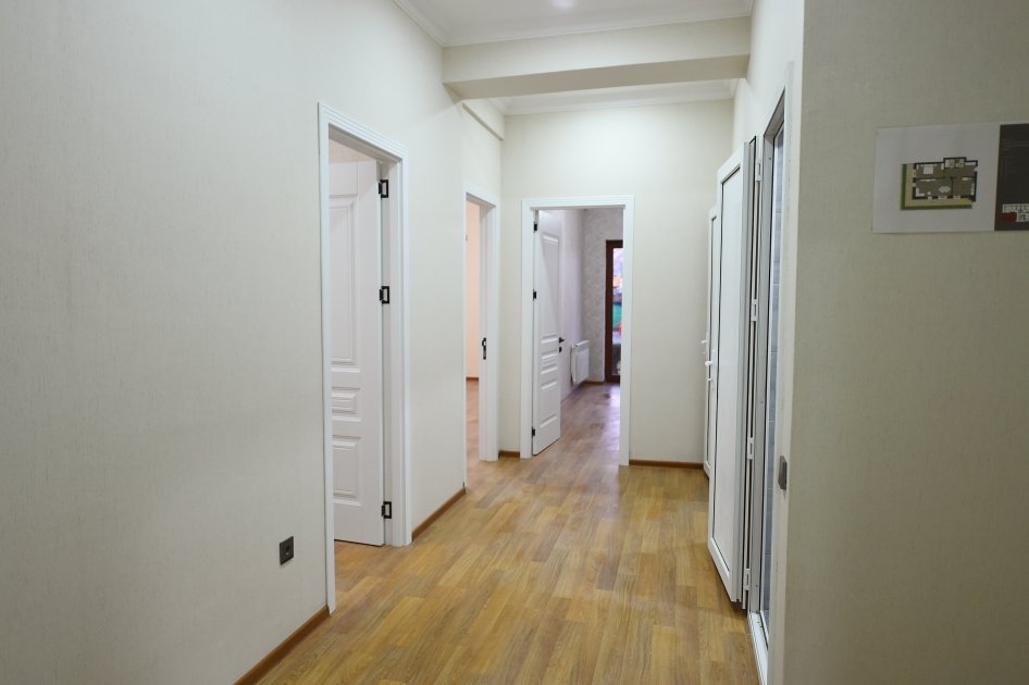 President Ilham Aliyev examines construction works carried out in first new residential complex in Shusha (PHOTO)