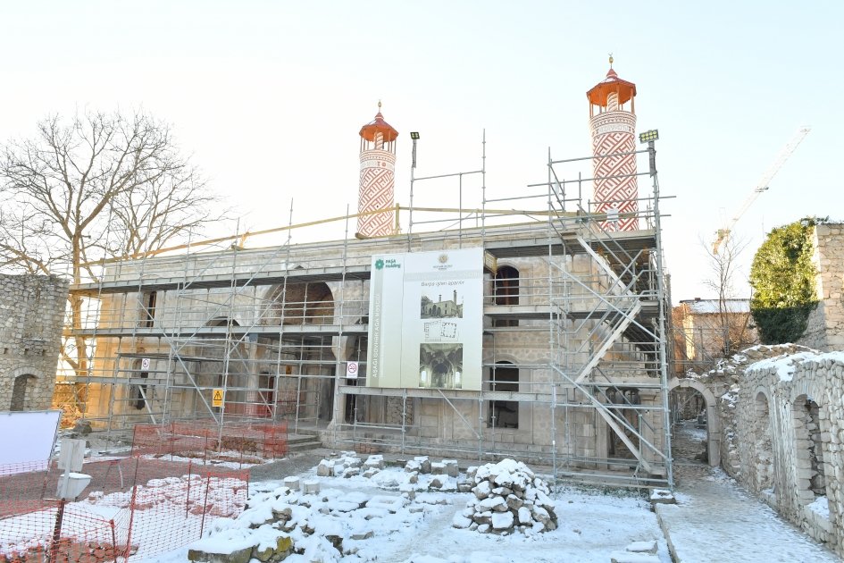 President Ilham Aliyev views restoration progress at Ashaghi Govhar Agha mosque in Shusha (PHOTO)