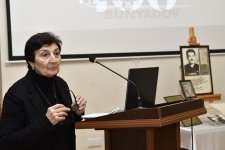 В Баку представлен каталог "Академик Зия Буниятов-100" (ФОТО)