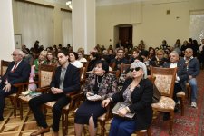 В Баку представлен каталог "Академик Зия Буниятов-100" (ФОТО)