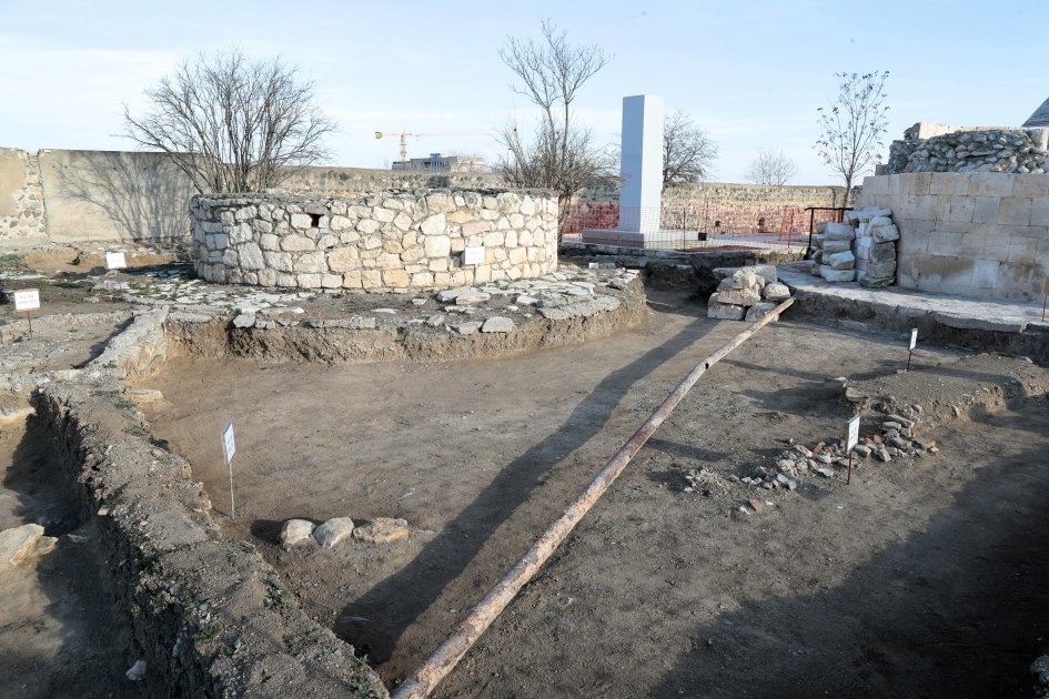 President Ilham Aliyev and First Lady Mehriban Aliyeva viewed ongoing restoration works at Imarat Complex in Aghdam (PHOTO/VIDEO)