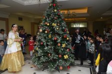 Волшебство праздника в Киноцентре "Низами" - красочное представление  "Новогодняя сказка" (ФОТО)