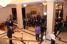 Корреспондент Trend Вугар Иманов удостоен награды Азербайджанского культурного центра имени Гейдара Алиева в Узбекистане  (ФОТО)