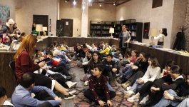 В Бакинском книжном центре состоялся яркий новогодний праздник для детей (ФОТО)