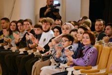 Большой праздник национальной музыки Азербайджана и Казахстана (ФОТО)