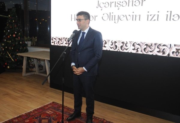 В Баку представлен фильм "İçərişəhər Heydər Əliyevin izi ilə" (ФОТО)