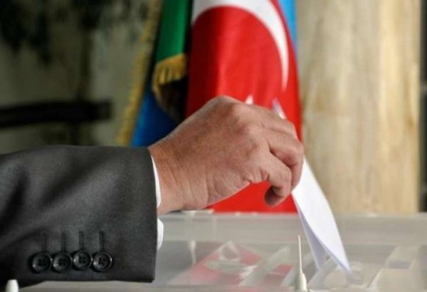 Azerbaijan talks fake social media accounts related to presidential election candidates