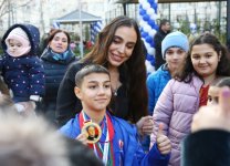 С участием вице-президента Фонда Гейдара Алиева Лейлы Алиевой в рамках проекта "Наш двор" состоялось открытие очередных обновленных дворов (ФОТО)