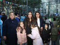 С участием вице-президента Фонда Гейдара Алиева Лейлы Алиевой в рамках проекта "Наш двор" состоялось открытие очередных обновленных дворов (ФОТО)