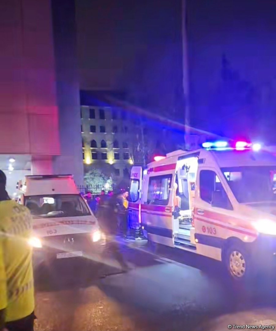 Пожар в Республиканском перинатальном центре в Баку потушен, пациенты эвакуируются (ФОТО/ВИДЕО) (Обновлено-3)