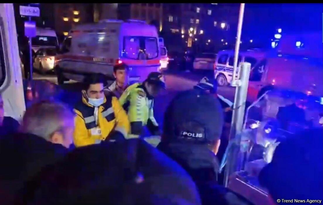 Пожар в Республиканском перинатальном центре в Баку потушен, пациенты эвакуируются (ФОТО/ВИДЕО) (Обновлено-3)