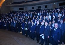 В Баку состоялась конференция на тему "Партнерство между государством и предпринимателями: основа устойчивой экономики" (ФОТО)