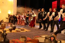 В Гяндже прошел литературно-художественный вечер в честь 230-летия Мирзы Шафи Вазеха (ФОТО)