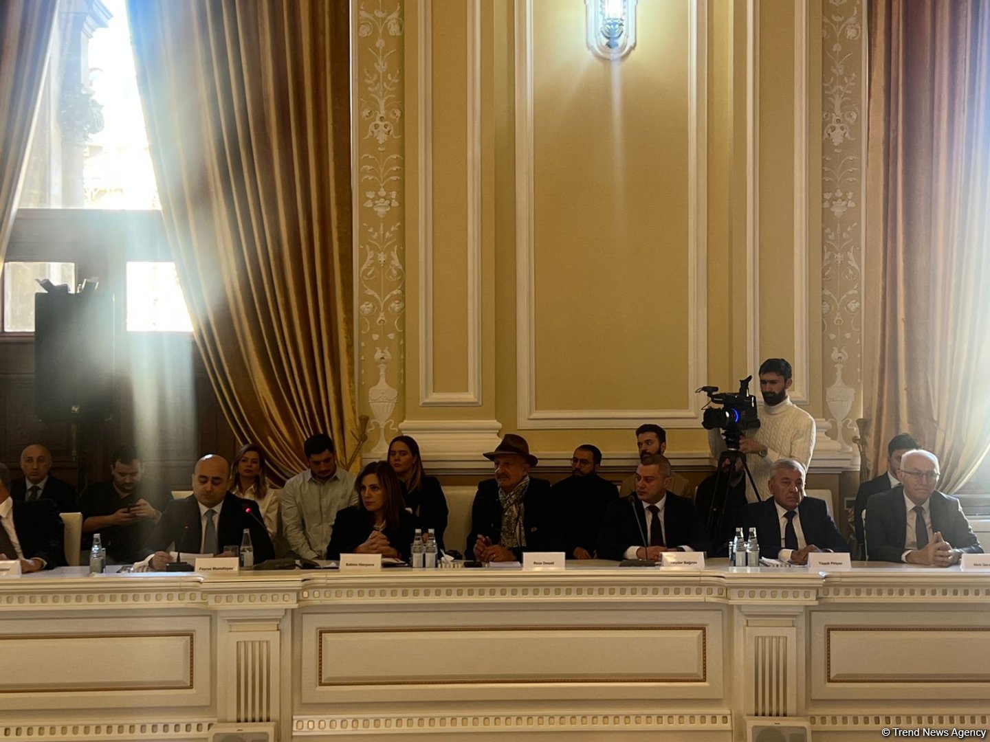 В Баку будут очищены загрязненные в результате деятельности нефтепрома территории - Анар Гулиев