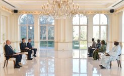 Президент Ильхам Алиев принял верительные грамоты новоназначенного посла Сенегала в Азербайджане (ФОТО)