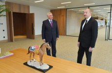 President Ilham Aliyev views construction, redevelopment works, conditions created in Office building in Central Park Quarter of Baku White City (PHOTO)