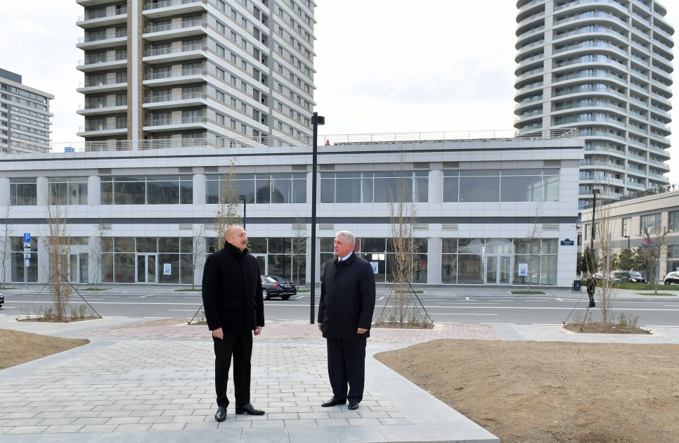 President Ilham Aliyev views construction, redevelopment works, conditions created in Office building in Central Park Quarter of Baku White City (PHOTO)