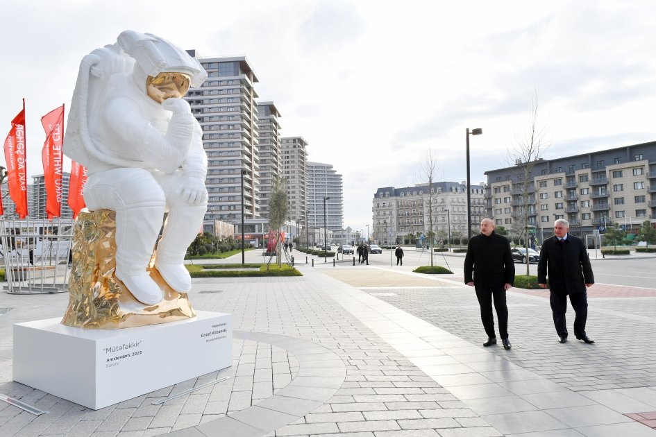 President Ilham Aliyev views construction, redevelopment works, conditions created in Office building in Central Park Quarter of Baku White City (PHOTO)
